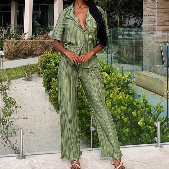 Plisse Matching Set - Picture 1 of 4